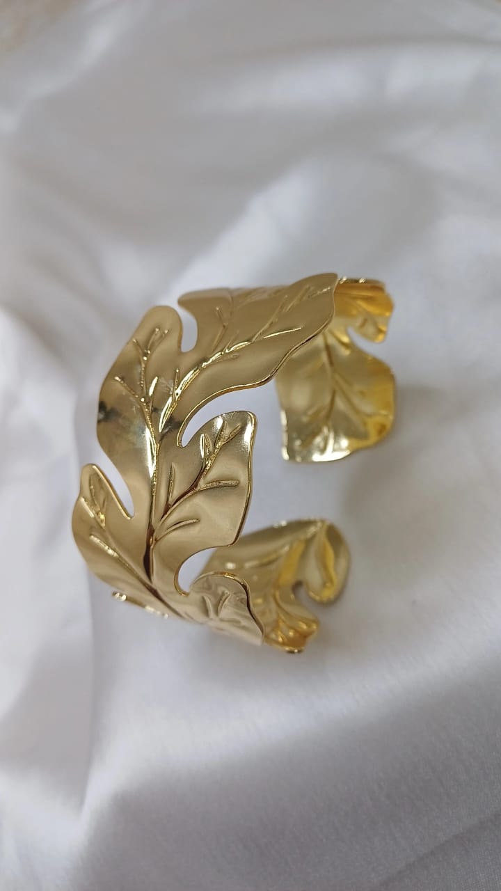 LEAFY GOLD BRACELET