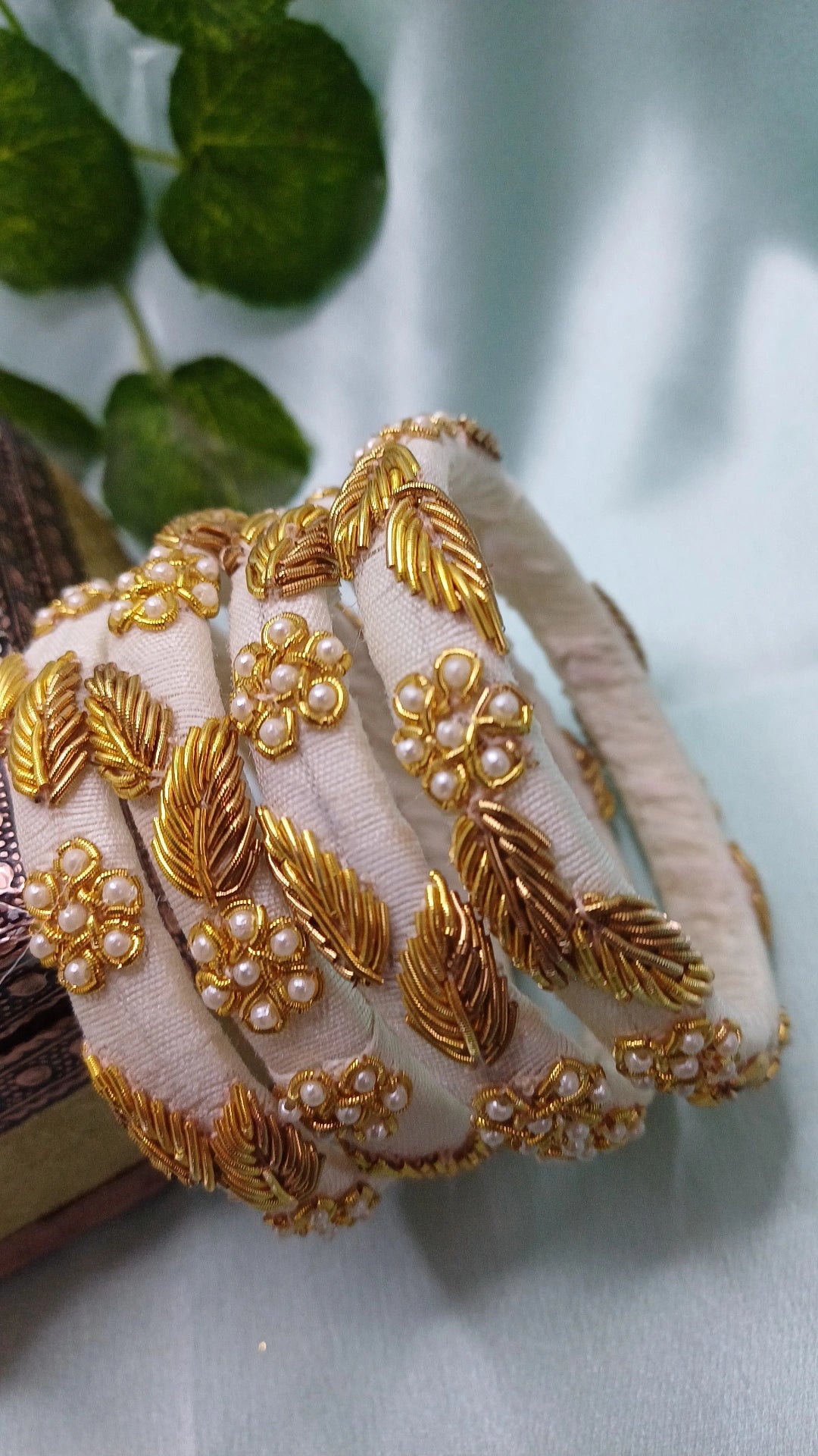 AYAT OFFWHITE ZARDOZI BANGLES