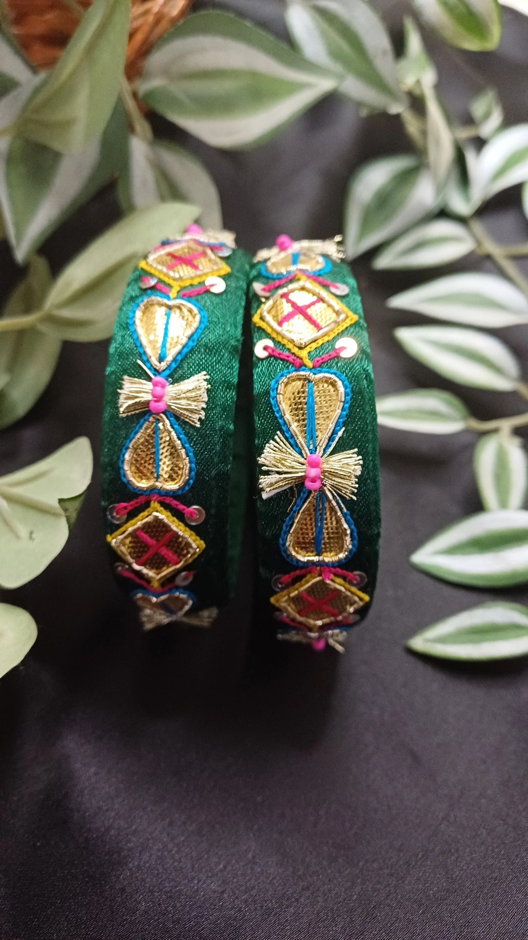 BOTTLE GREEN GOTA BANGLES