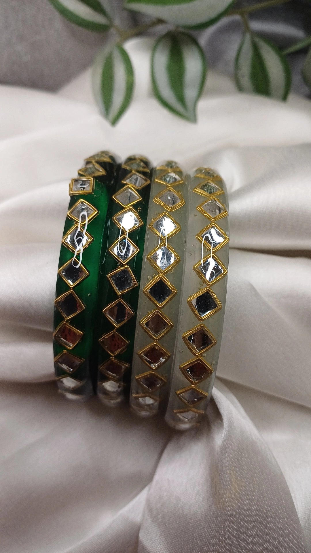 RESIN ELEGANCE DARK GREEN N GREY