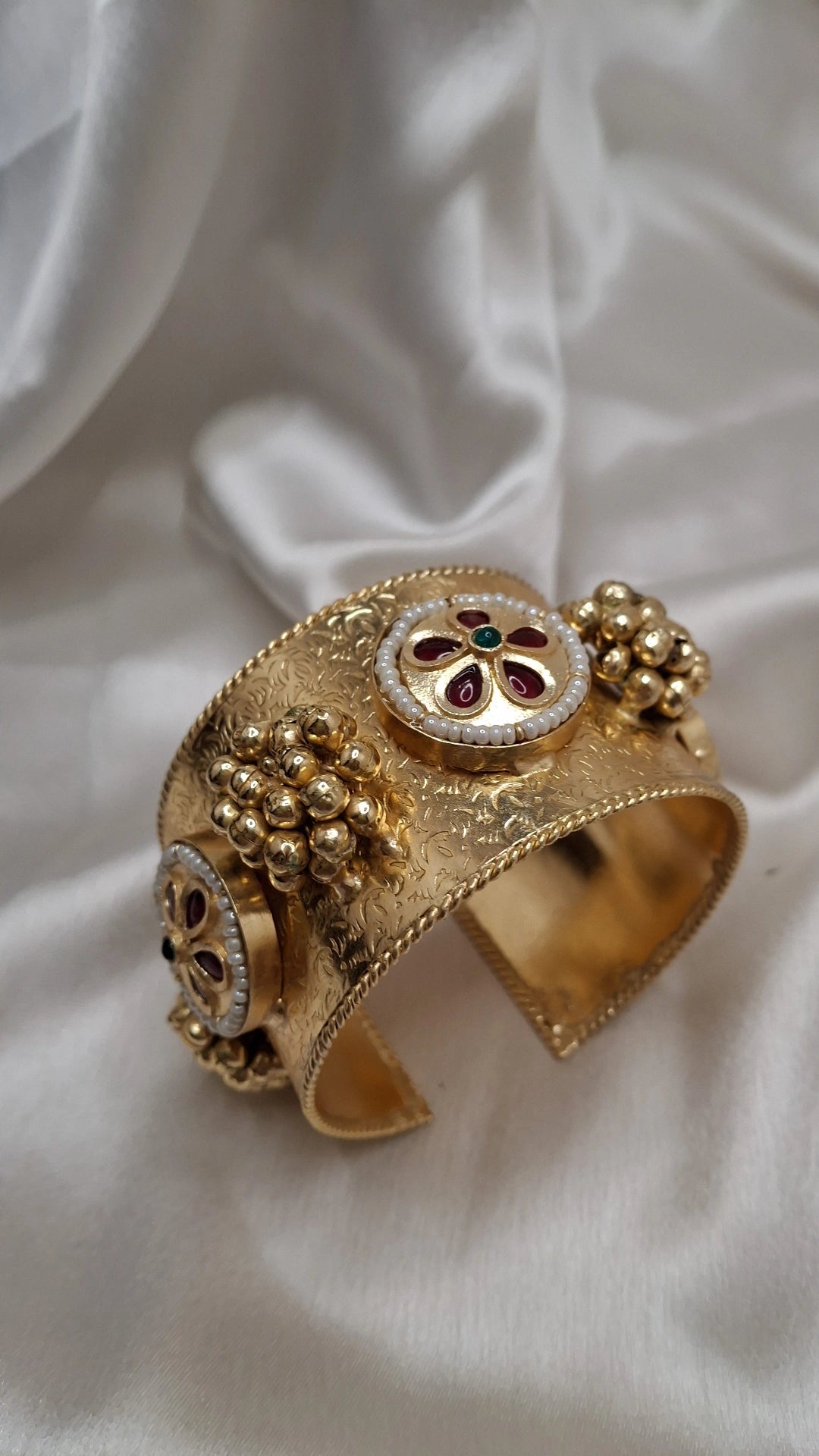 AADHYA ROYAL KADA