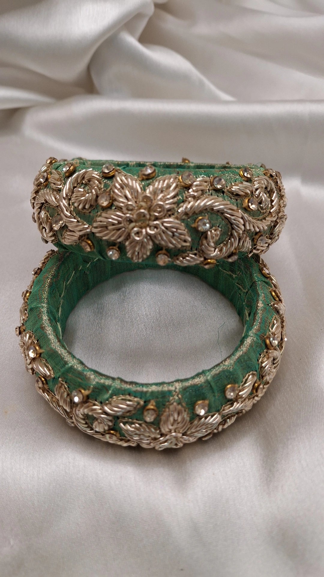 LIGHT GREEN ZARDOZI KANGAN