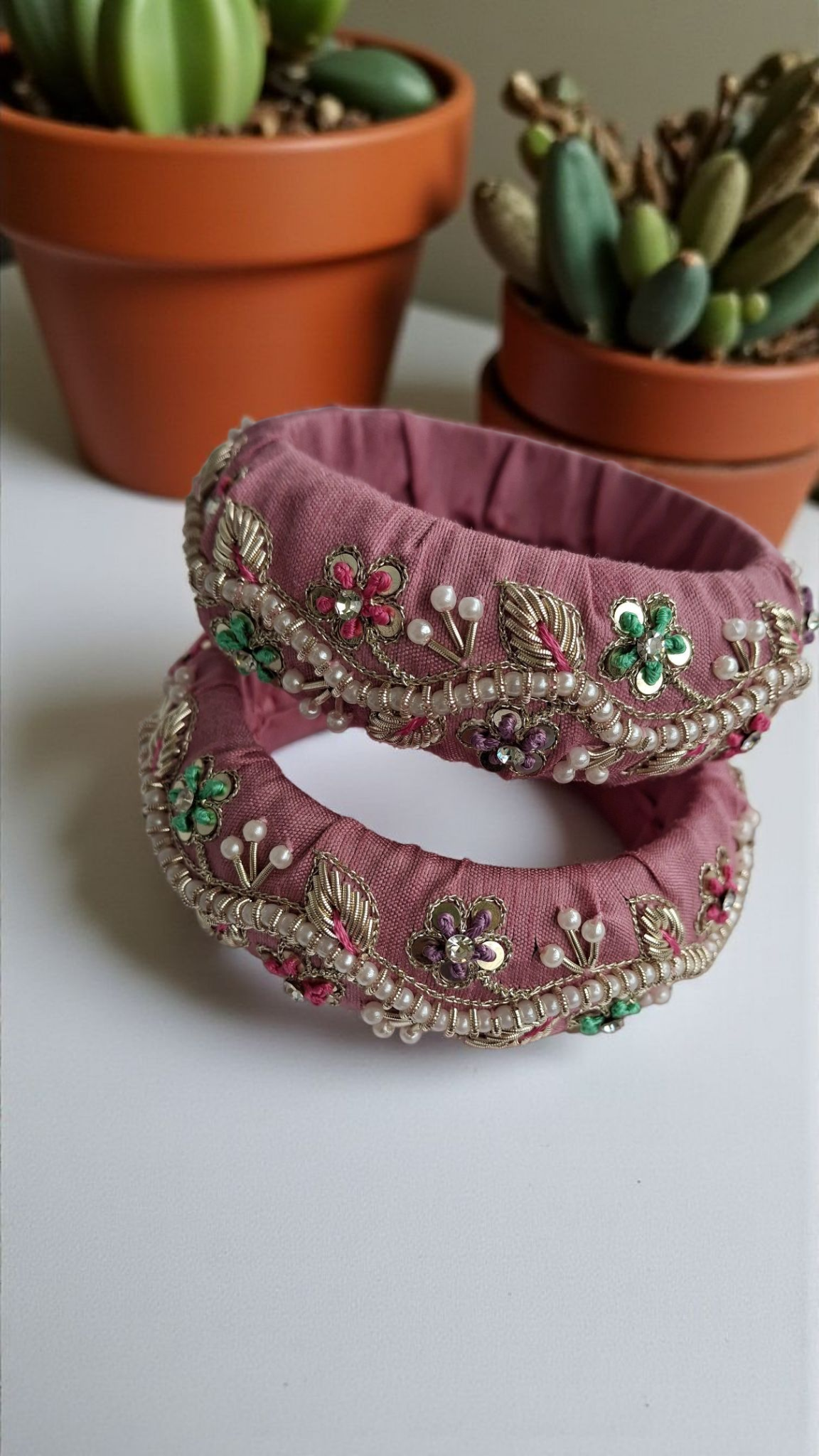 ANANDA PINK ZARI BANGLES 01