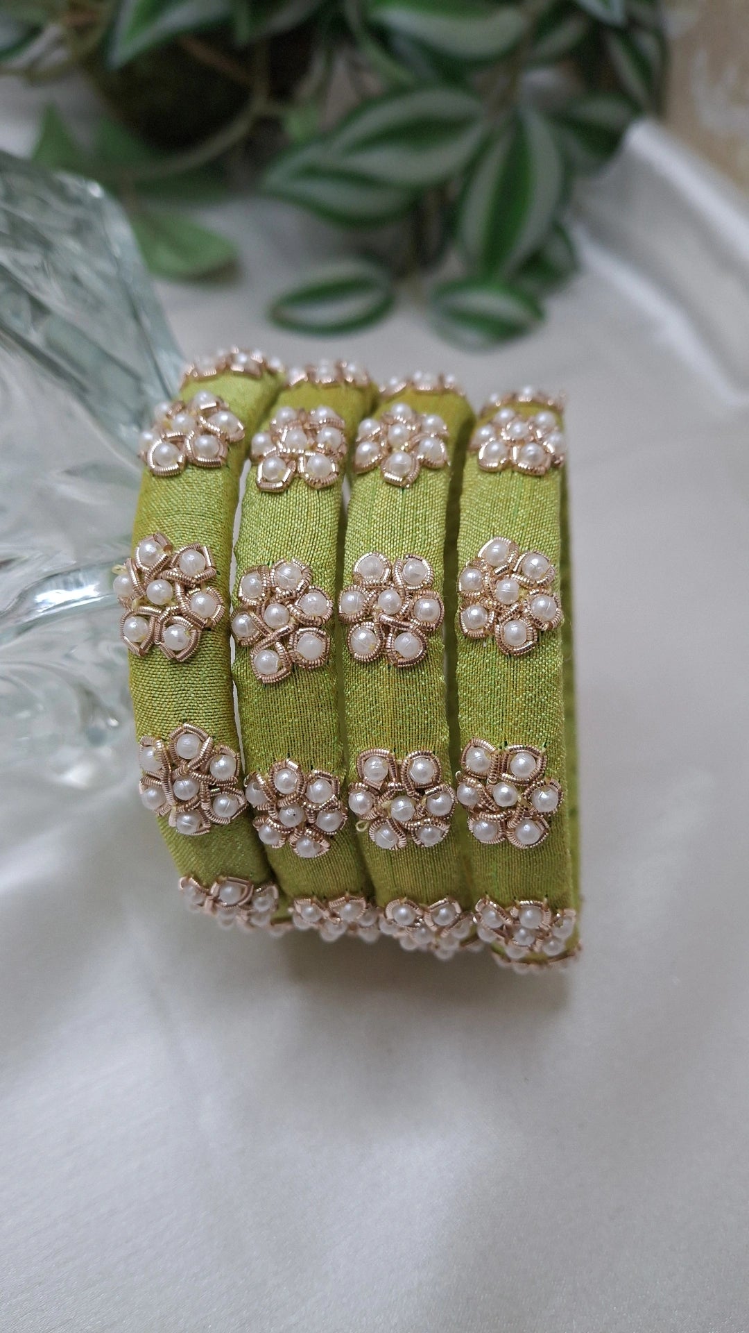 EVERGREEN LIGHTGREEN BANGLES