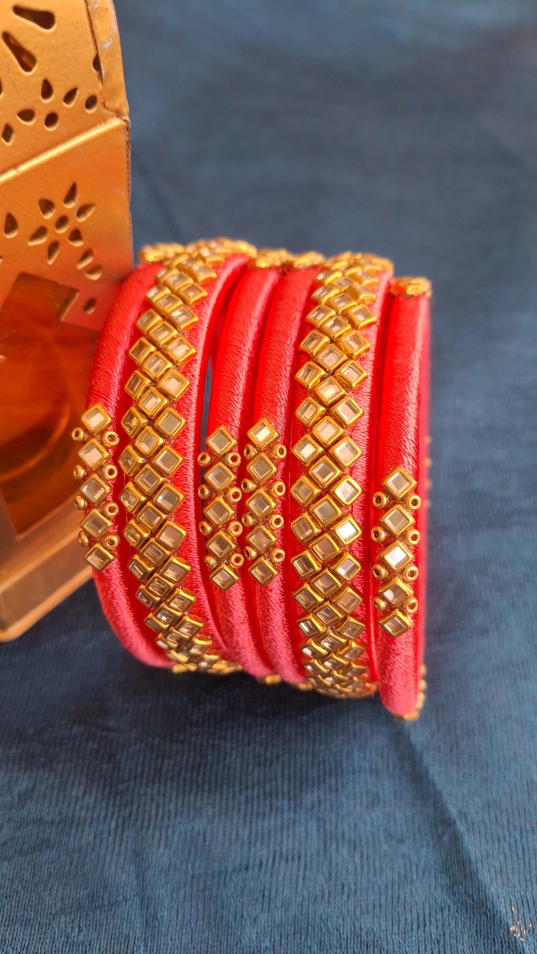 FUCHSIA PINK SILKTHREAD FANCY BANGLES