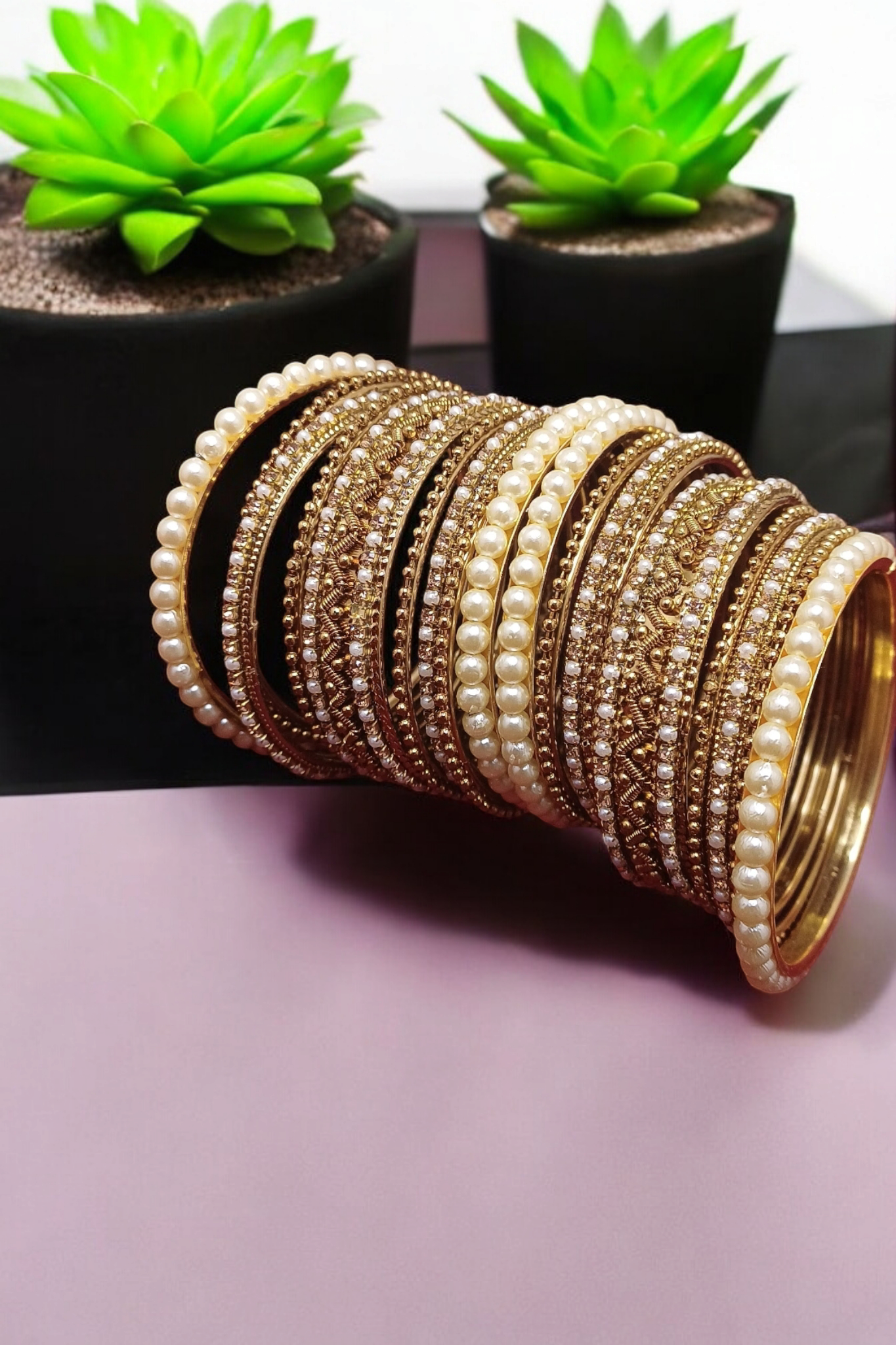 GOLD ELEGANCE BANGLES SET