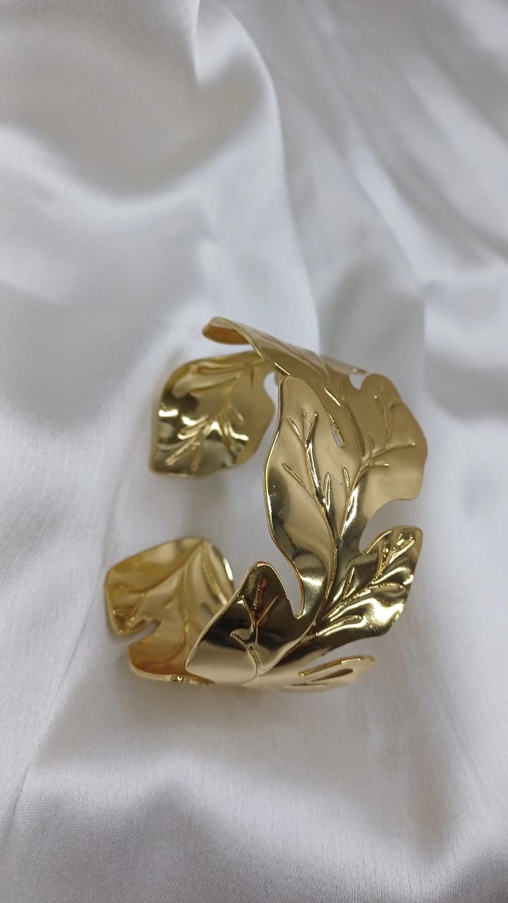 LEAFY GOLD BRACELET