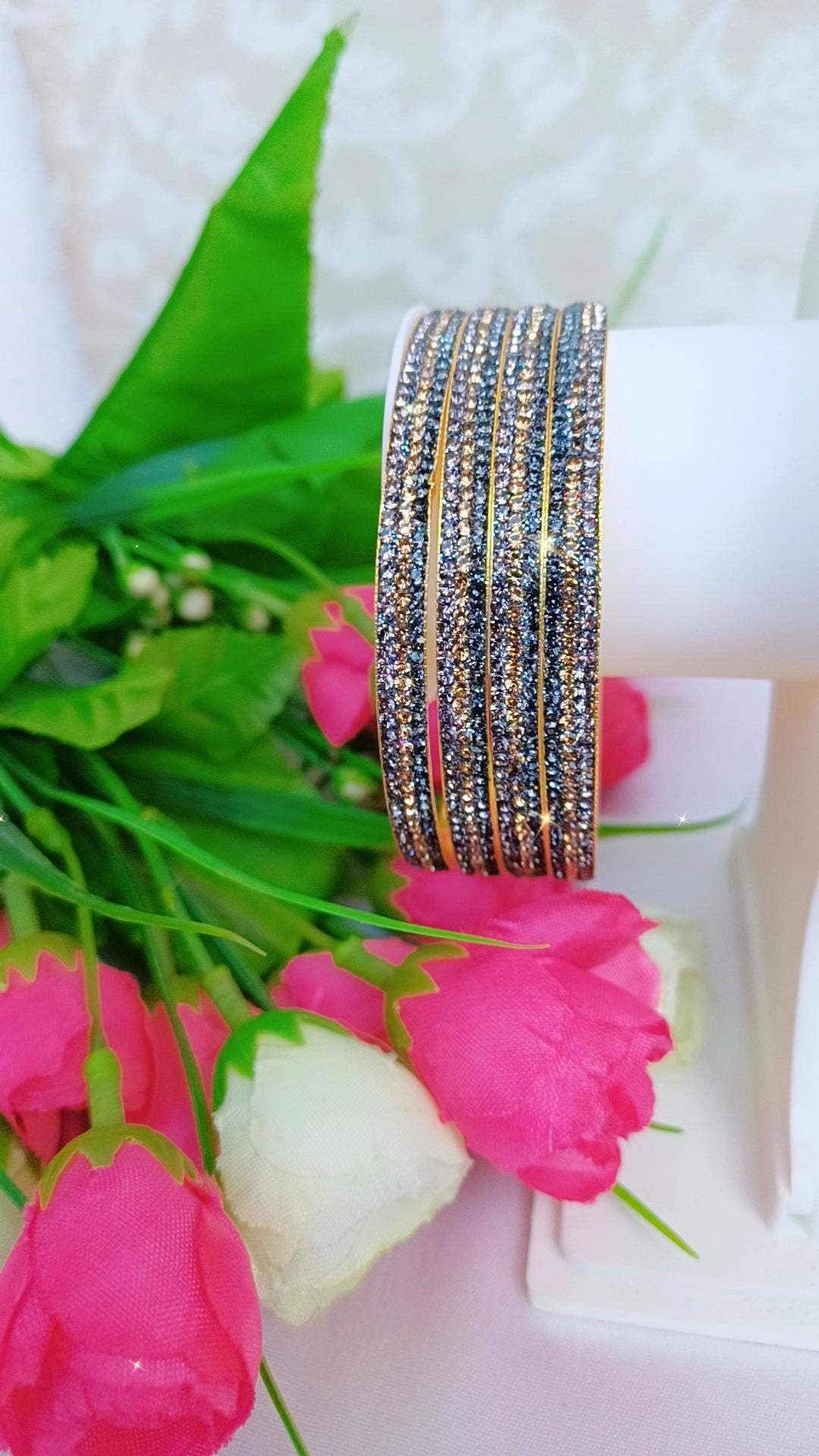 LOVELY FESTIVE BANGLES