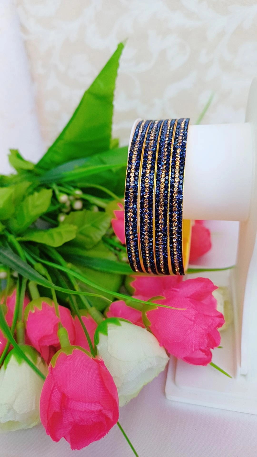 LOVELY FESTIVE BANGLES