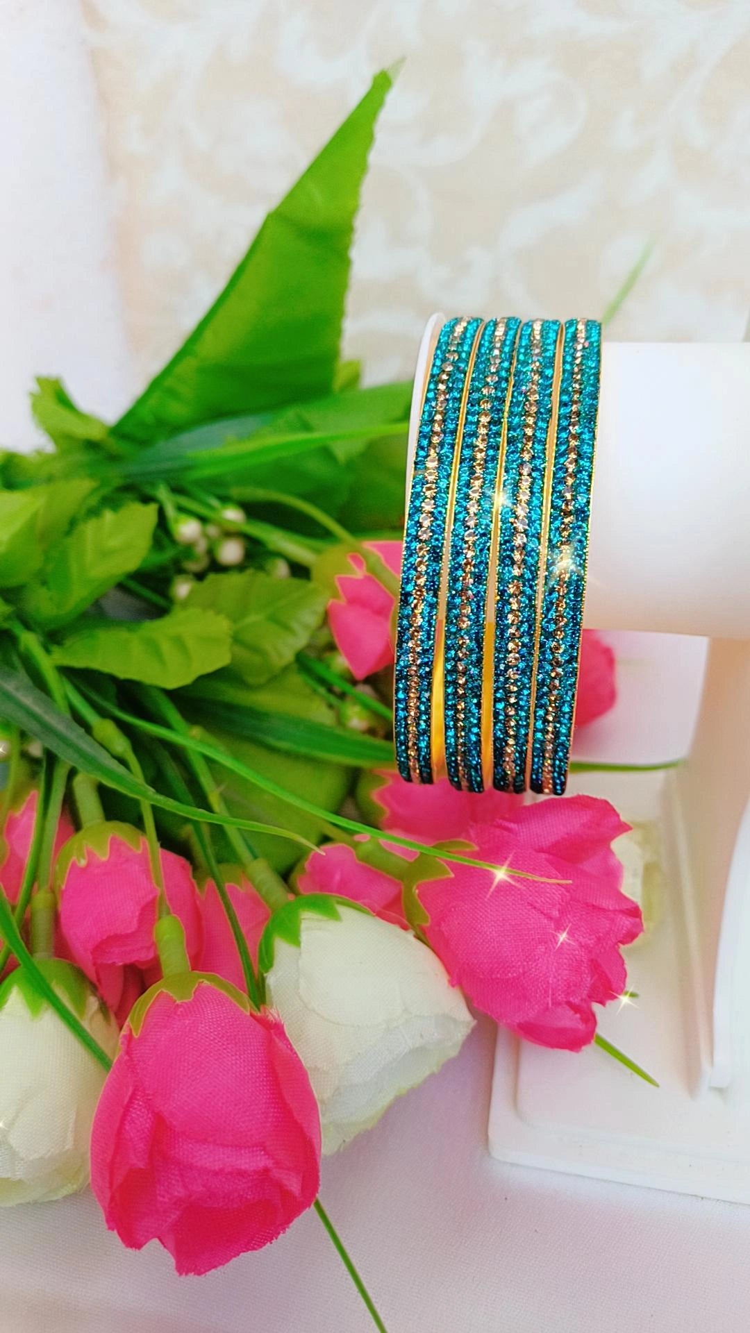 LOVELY FESTIVE BANGLES