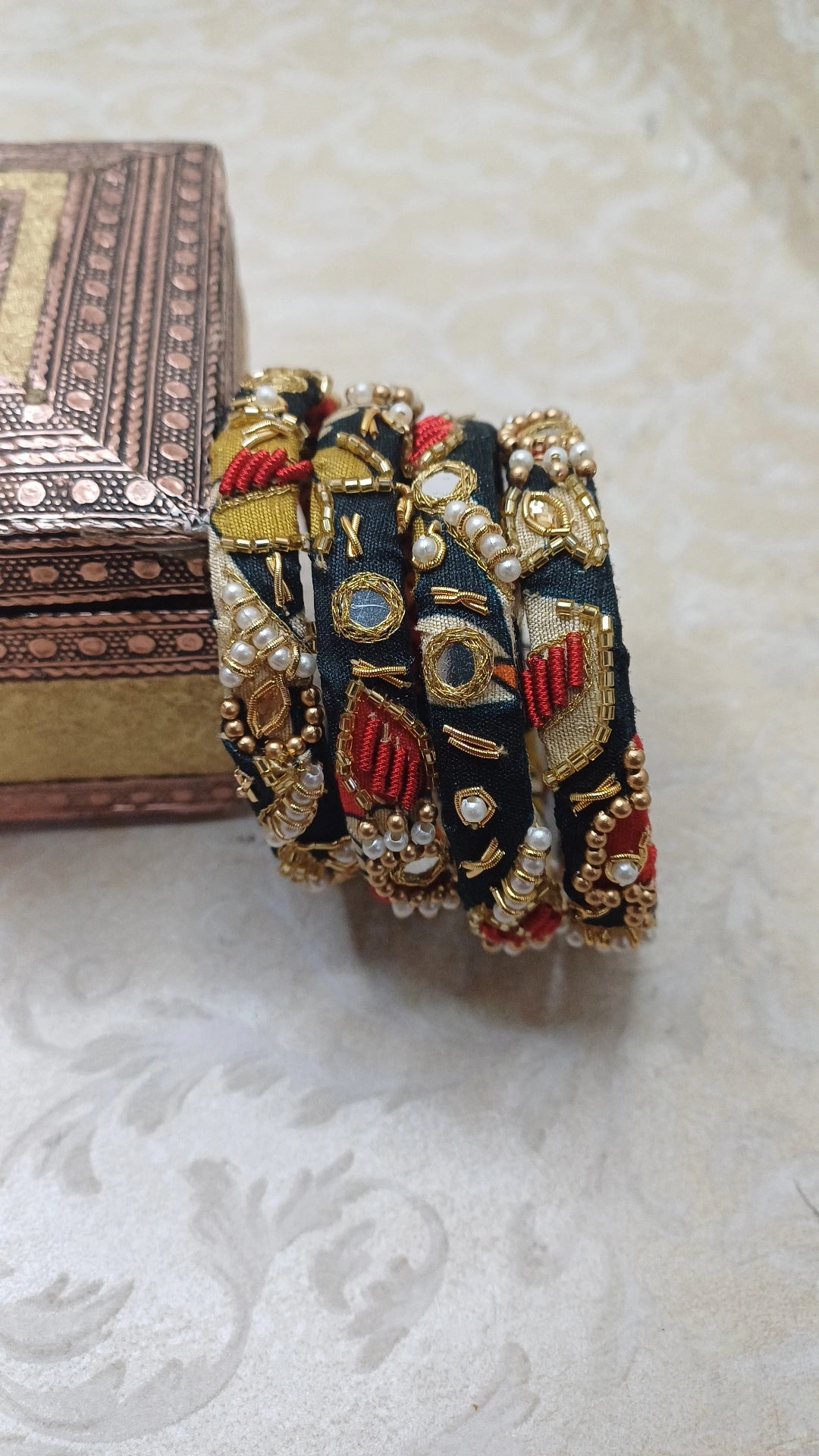 RAAGA BLACK KALAMKARI BANGLES