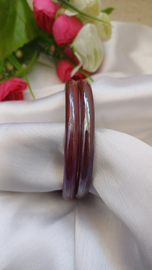 BROWN SHINY GLASS BANGLES