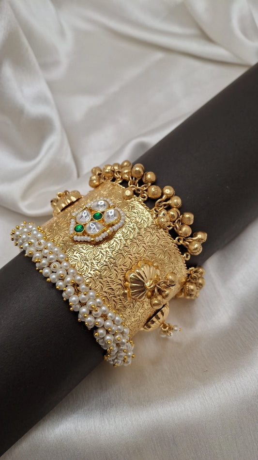 AAVYA ROYAL KADA