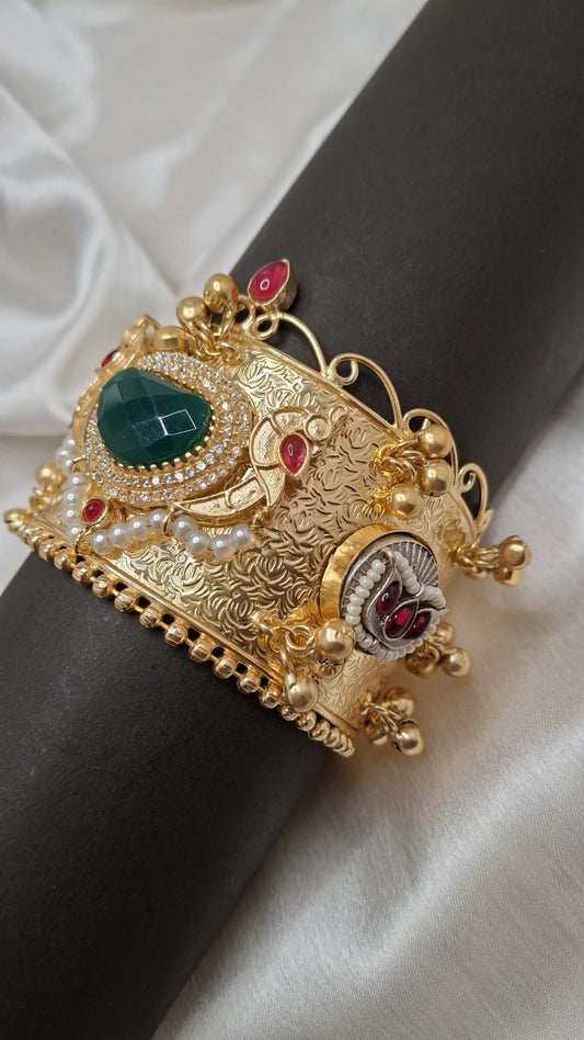 ANVI ROYAL KADA