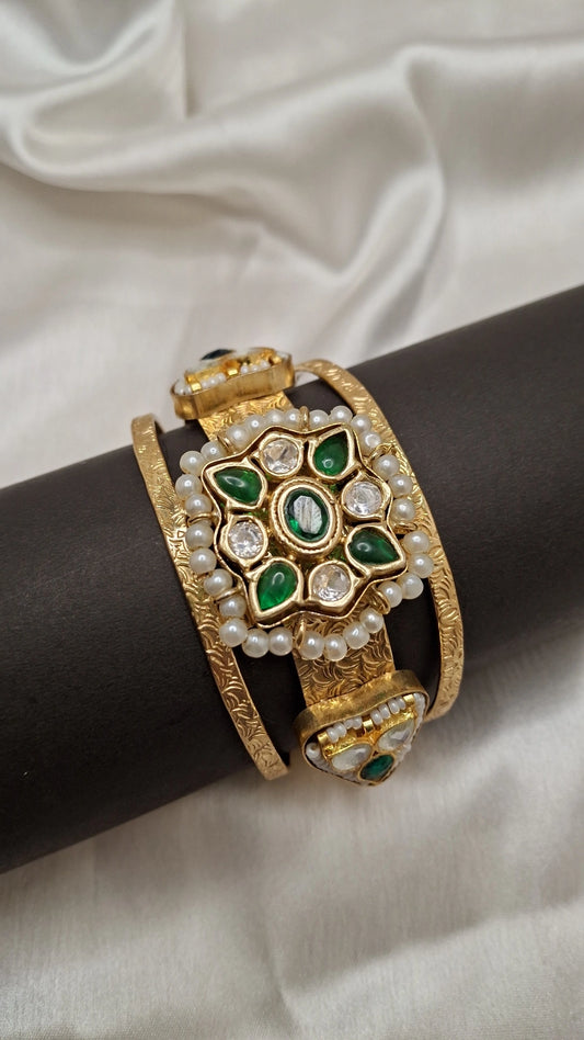 INDIRA ROYAL KADA