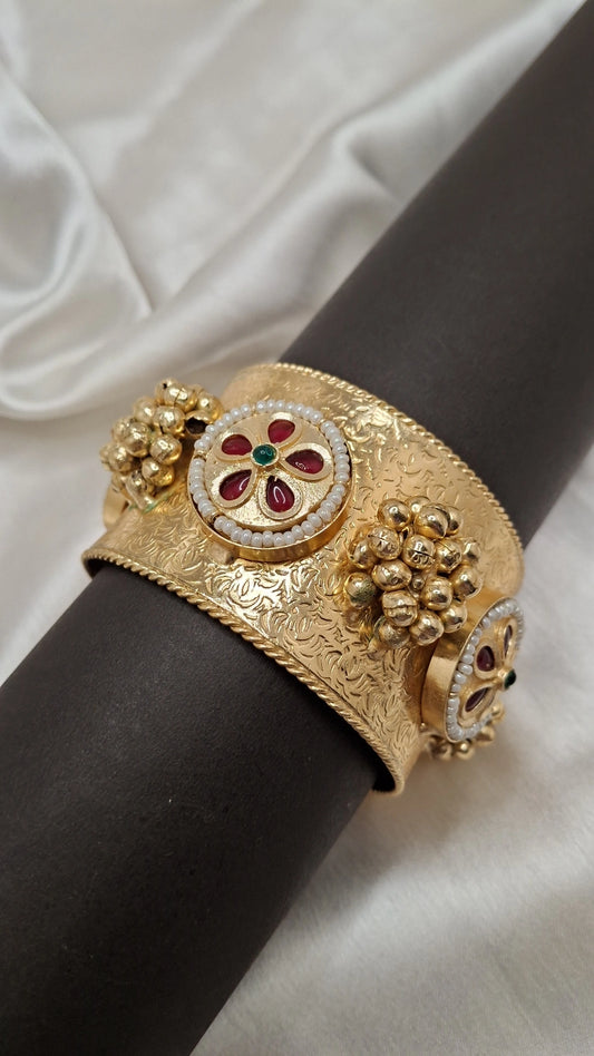 AADHYA ROYAL KADA