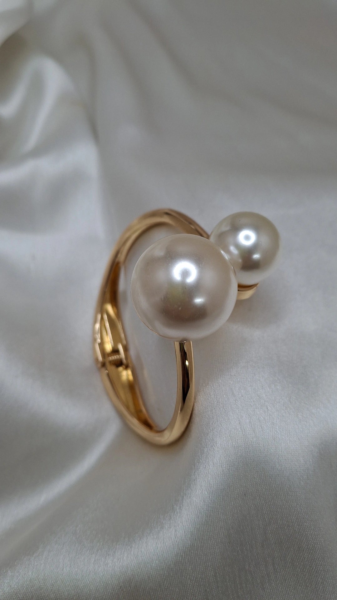 GAINT PEARL BRACELET