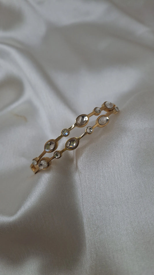 GOLD SLEEK BRACELET