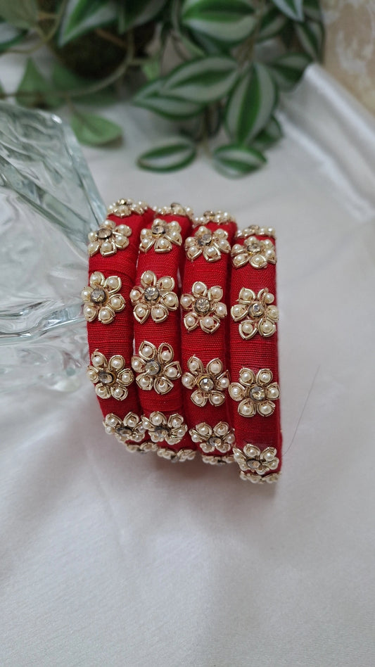 EVERGREEN RED BANGLES 01
