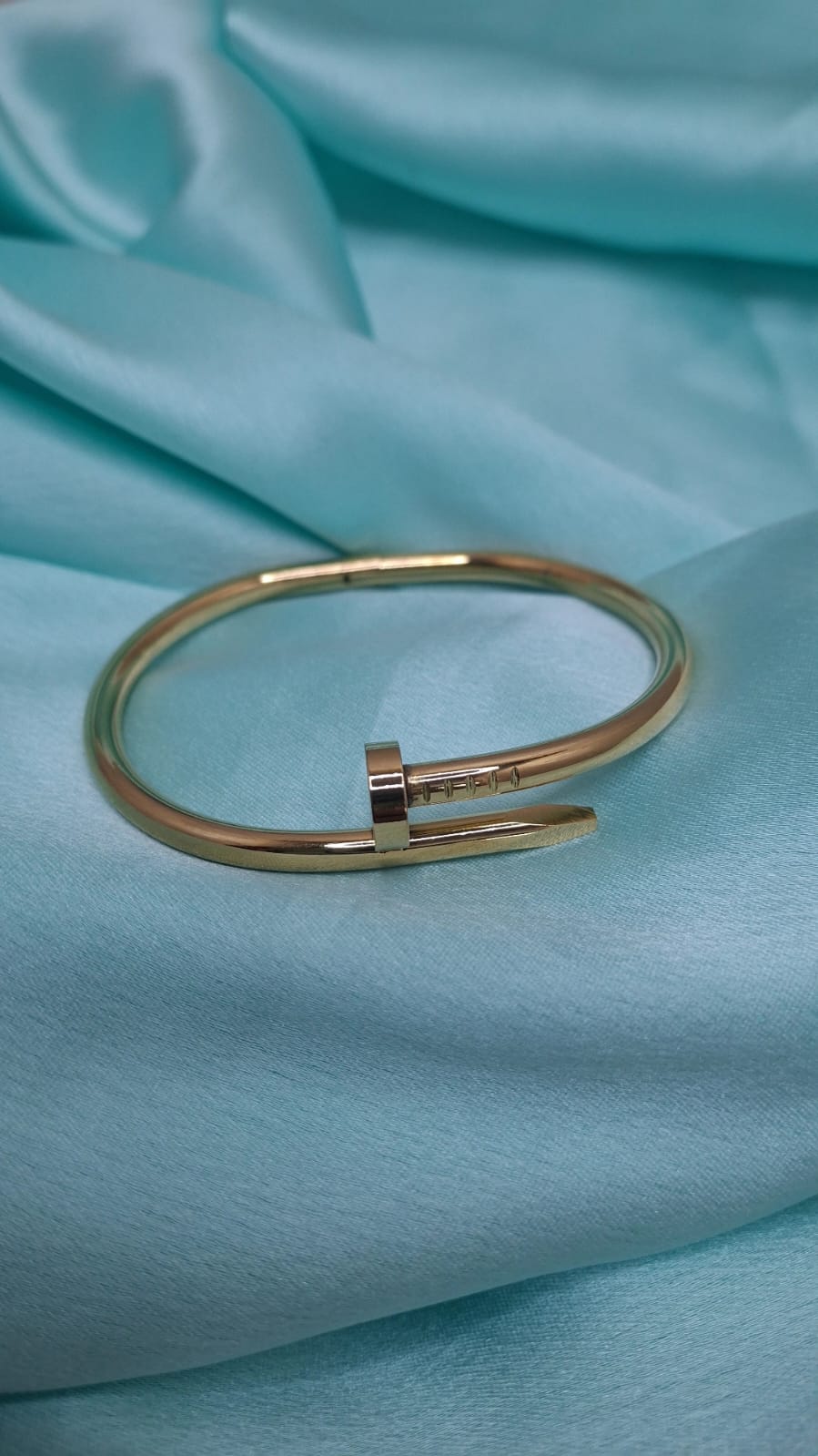 NAIL INSPIRED BRACELET